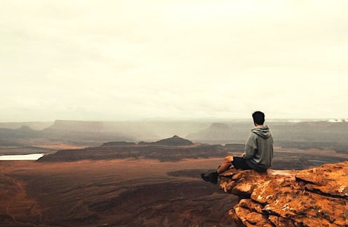 jamie-fenn-0_uRPyjvzz4-unsplash_mountain_back_scrop-1